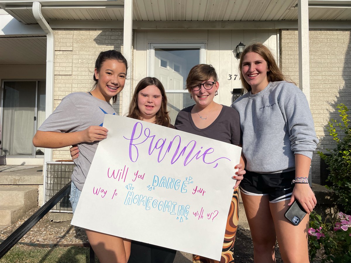 SMSouthPLS's tweet photo. A group of my favorite kids, heading to homecoming together this weekend. Please don't rain, sky! https://t.co/1cE6KF6ayx