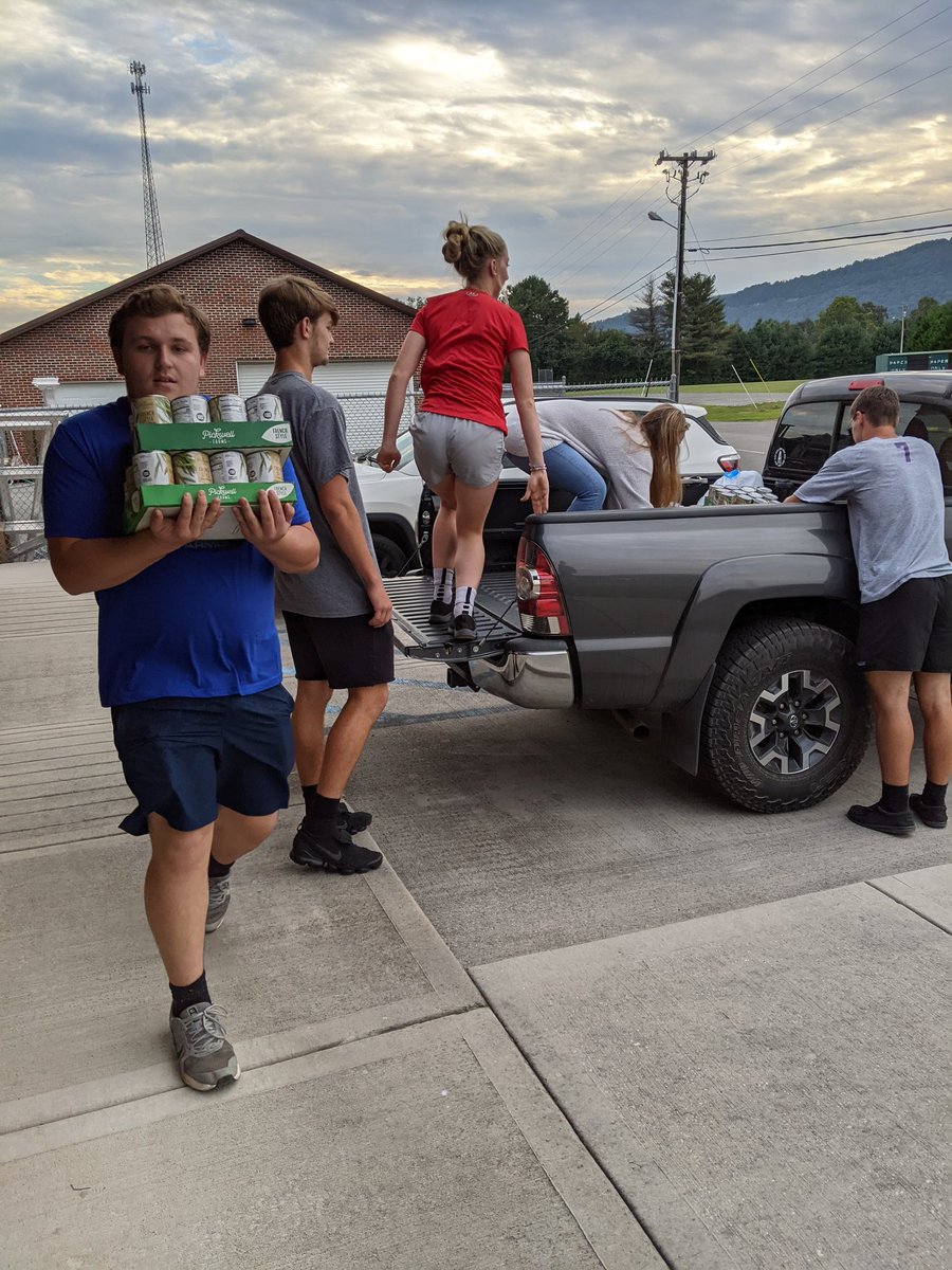SequatchieHC's tweet photo. The cans are coming in!
1 can = 1 Homecoming Point
#SChoco21 https://t.co/gaJFGY8TCH