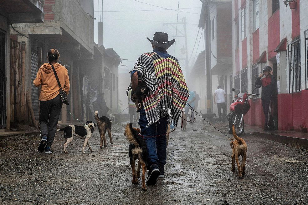 elespectador's tweet photo. Colombia tiene la cifra más alta de desplazados en el mundo y CIDH está preocupada. Colombia tiene la cifra más alta de desplazados en el mundo y CIDH está preocupada https://t.co/EgeVuY7Apo