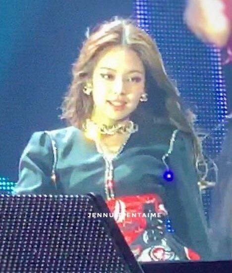 Jisoo_fr's tweet photo. Jennie en 144p le rezo basta 🛐🛐 #jenniepretty #jenniepure #jennieprincess  #jennieperfect https://t.co/OLIuP5QtQp