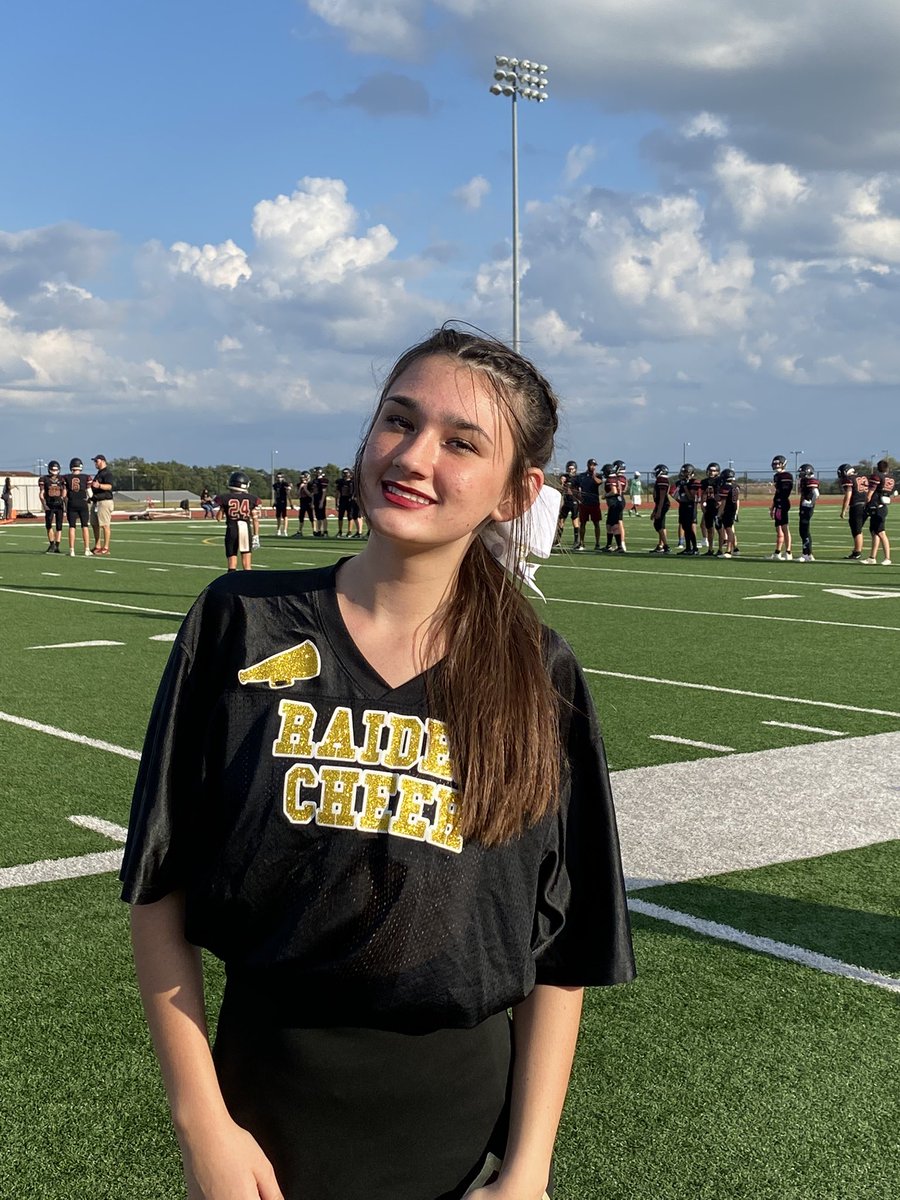 RouseCheer's tweet photo. This weeks Junior Varsity MVC goes too…AVERY ROSS!!! You have grown so much over the past year and we cannot wait to continue to watch you flourish!!! #mostvaluablecheerleader #jvcheer #ThursdayNightFootball https://t.co/vSUQRTTwtp