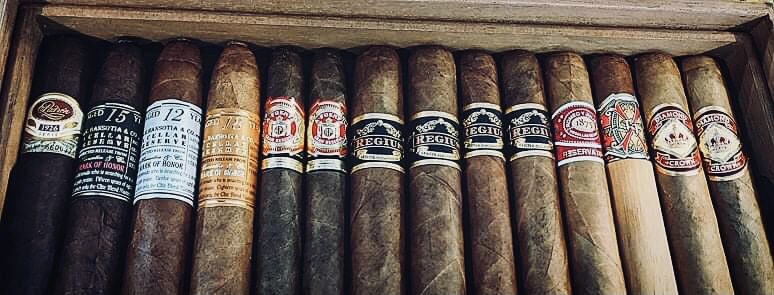 How do we end a great day? With a great cigar, and there are definitely many great options out there. What’s your go to choice at the end of a great day? 
-
-
#cigars #cigarlifestyle #greatday #SmallBusiness #americandream #regius #RomeoyJulieta