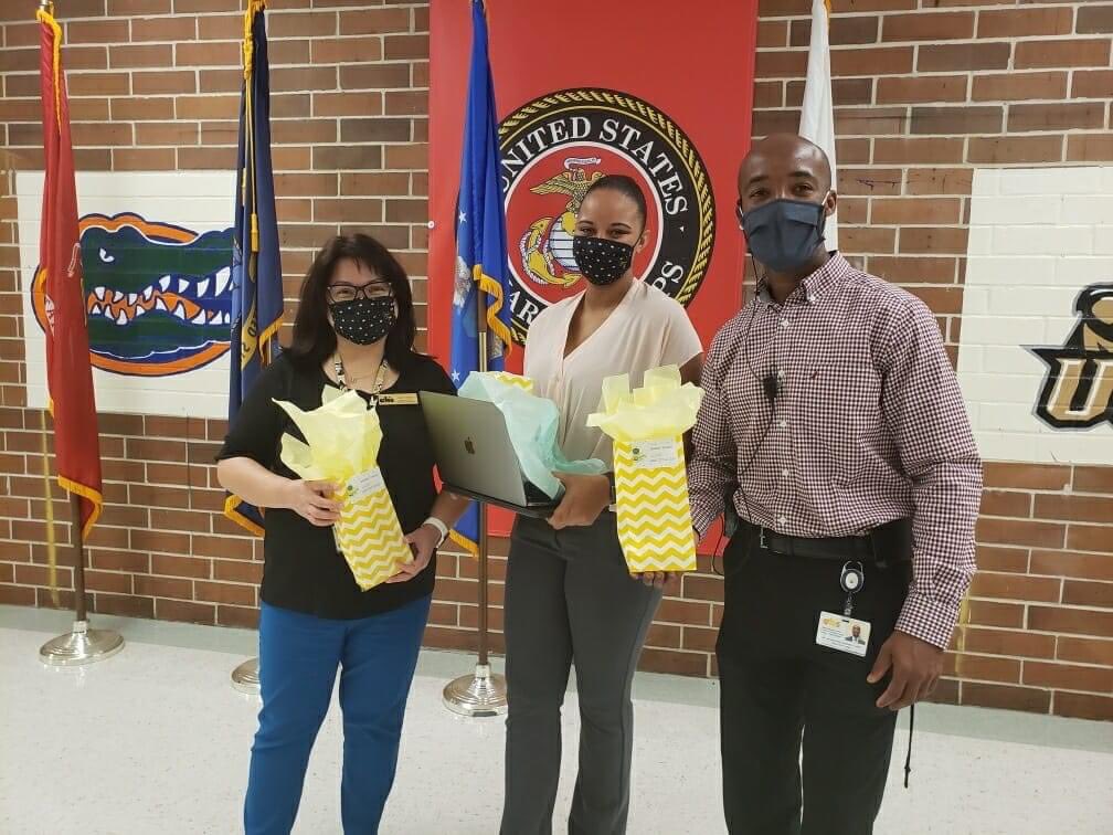 EdwardHWhiteHi1's tweet photo. #CommunityPartnershipWeek🤝 is this week. We will be celebrating and honoring @HelpFLKids, @CISJAX and @BGCNF. When you see them, let them know how much our Commander Family appreciates them. Today they received sweet treats from @tbattest and the @EdwardHWhiteHi1 Admin Team! https://t.co/NuvJ1eUJ3L