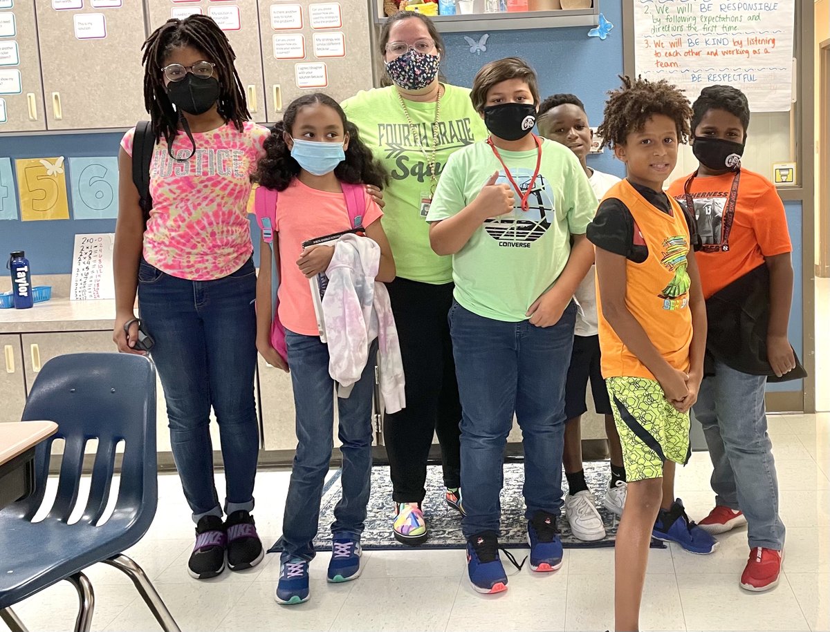kmessocialmedia's tweet photo. The future is looking 🌟BRIGHT 🌟 for KMES students! Tomorrow, Friday, is wear your (favorite) college colors! #kmesbearcubs #bestyearever #sdocgoodtogreat #CollegeWeek21 #OsceolaSchools #friendlyneighborhoodccc #brightfutures https://t.co/e8Jp4HyzTi