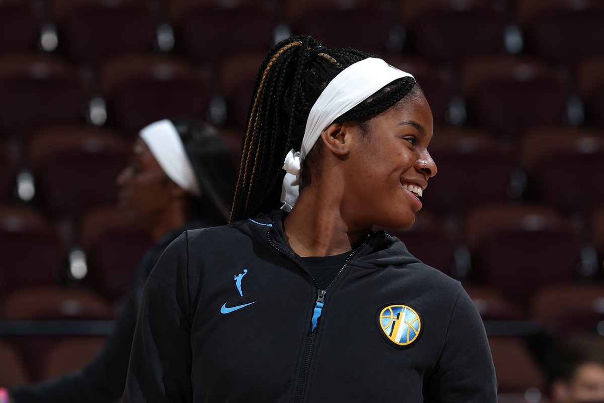 chicagosky's tweet photo. Almost that time for some #skytown basketball 😁⏳ https://t.co/Uyi3UDEkIx