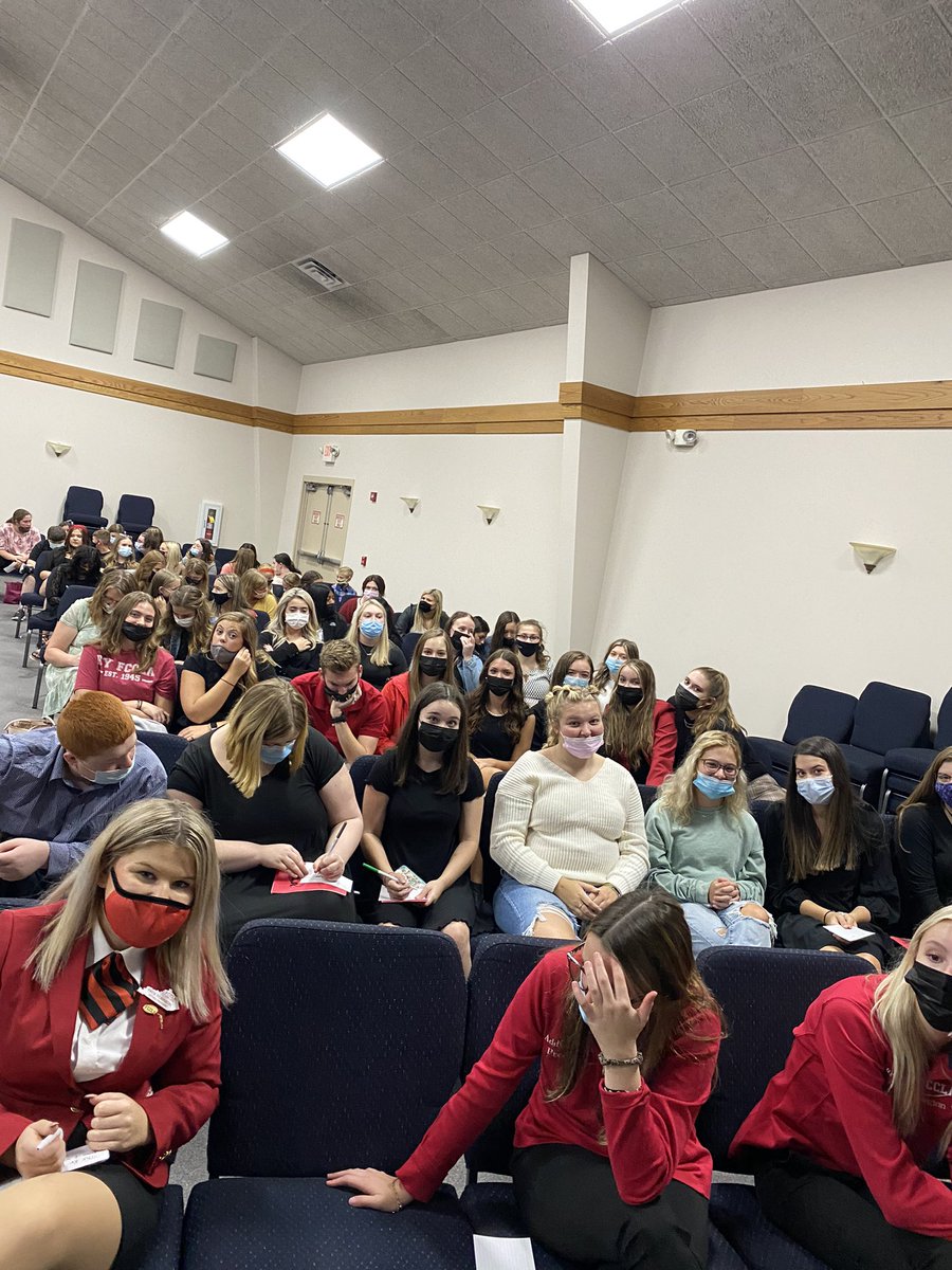 Wtownfccla's tweet photo. Williamstown FCCLA - KY FCCLA Region 7 Fall meeting - 42 members -two regional officers: Joel McCain (VP of Peer Education) and Avery Hornbeck (VP of Finance)- Katie Robinson, KY FCCLA 1st Vice President - Community Service Project - Rae of Sunshine @KYFCCLA #tayraenol https://t.co/hxWTYpCXYY