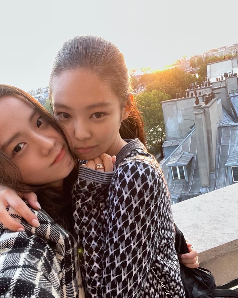 jennie tweet media