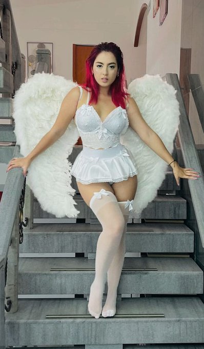 your little angel is me ❤✨  https://t.co/CynOuHKz9A https://t.co/76JKKJZIyf<a href="/tag/bootyshake"class="tags"><span>#bootyshake</span></a>