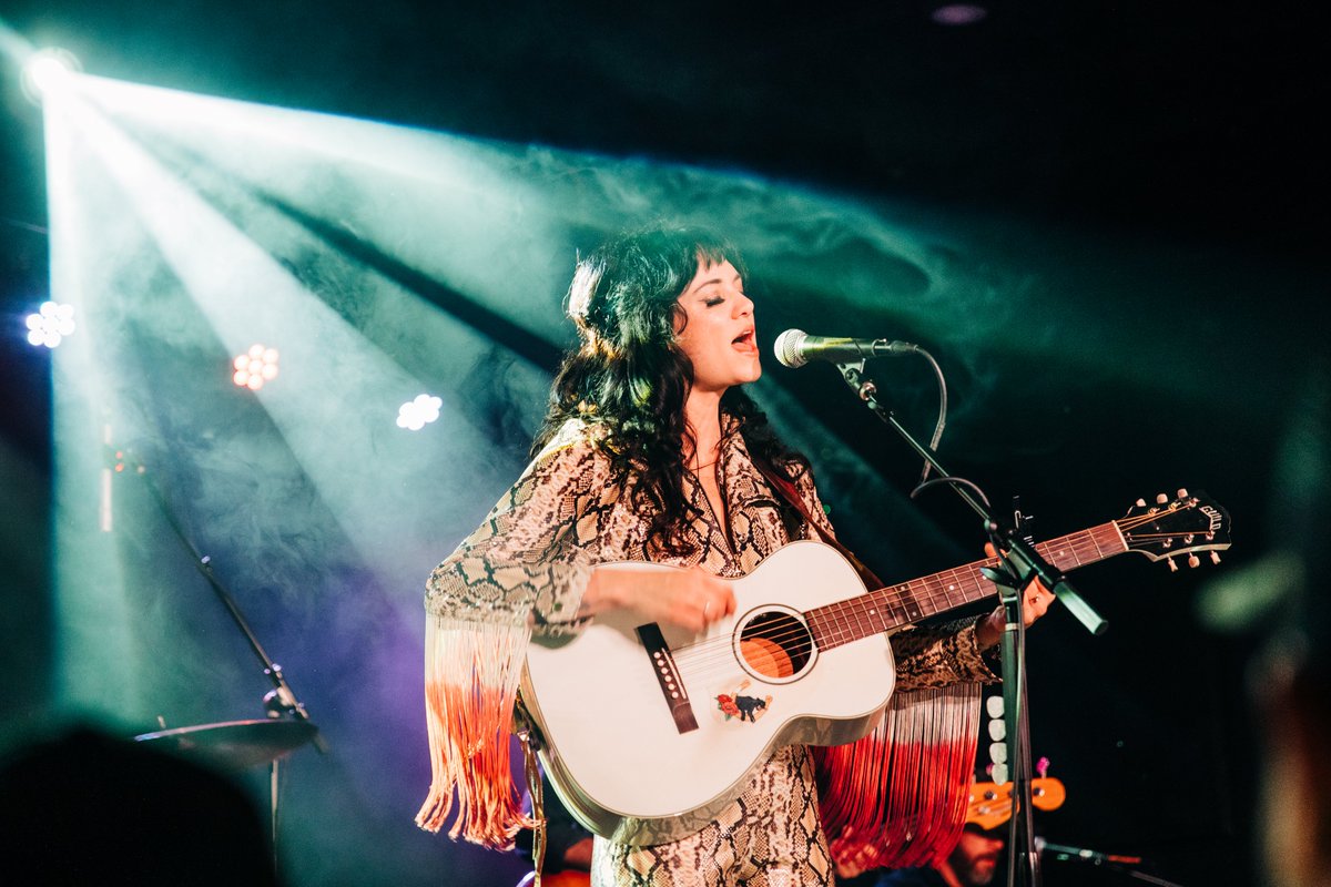 Virginia: We’re heading your way in a couple weeks - see you in Franklin at River Road Farm  on Oct. 10th 🚜  nikkilane.live/franklin

📸 Emma Delevante