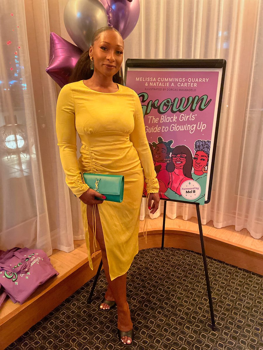 ShakailaElise's tweet photo. The energy tonight at the #GROWN launch was everything! I’m so honoured to have contributed a tiny piece to such an important book. Thank you @bg_bookclub for always speaking life into me. Pre-order @BGBCGrown now!!! https://t.co/5hbCGT43SO