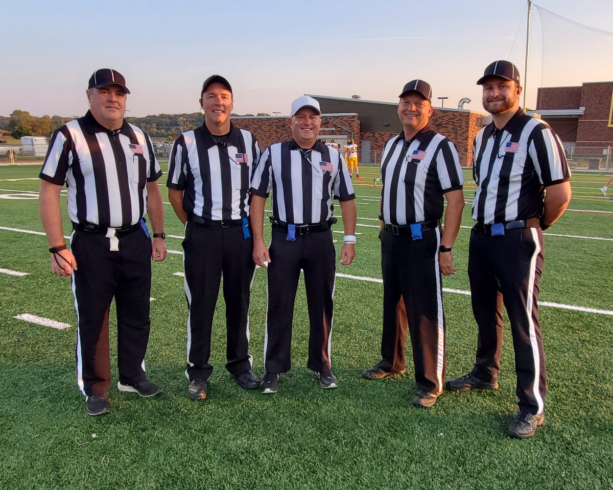 MinnesotaMillea's tweet photo. One of the finest officiating crews in Minnesota has been assigned to tonight's Plainview-Elgin-Millville vs. Rochester Lourdes football game.
#ThankARef
#BecomeARef
#RespectTheRefs
@MSHSL_Officials https://t.co/6CnPEXhCYV