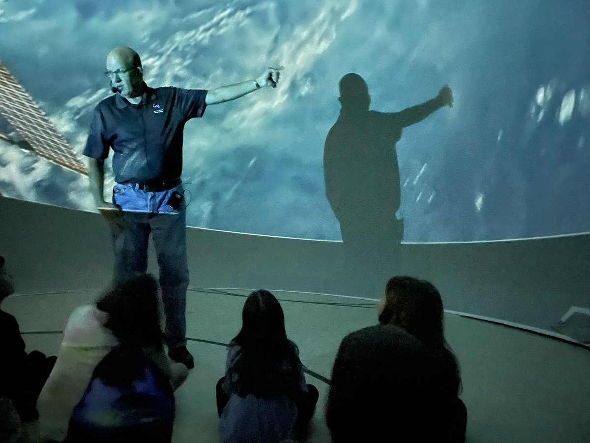teachinginstem's tweet photo. Such an amazing and awe-inspiring experience with @billyhix today for our 3rd graders! The planetarium was enjoyed by students and staff. So very grateful to Dr. Hix and @theTSIN  for providing this experience! #stem @howellprincipal https://t.co/sPNuhzH4ev