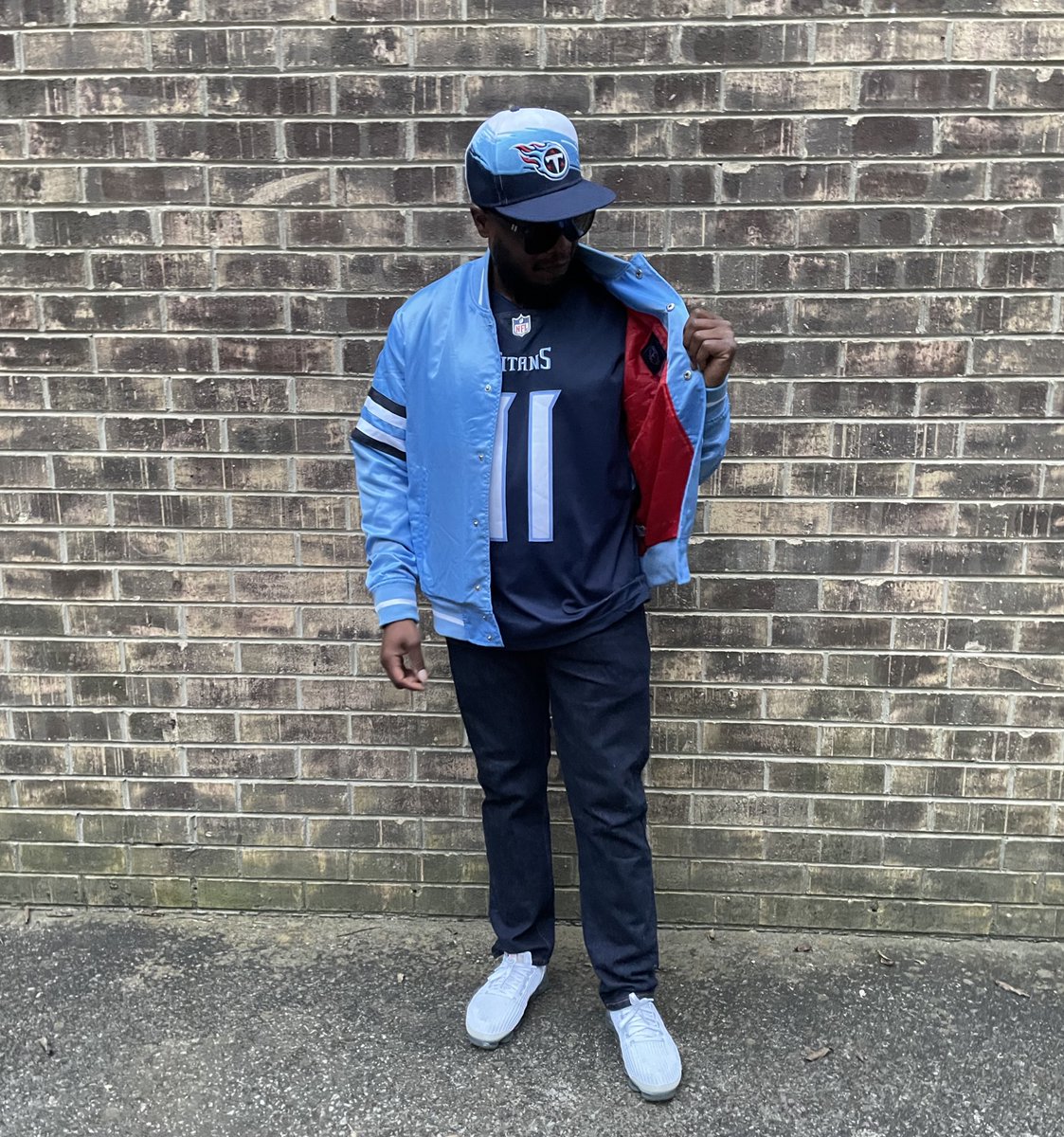 Vincenzo on X: 'The quality on this @Titans 22nd Element Bomber Jacket is  simply astounding ❄️  / X
