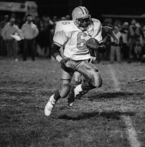 Hayes_BHCSports's tweet photo. 9/30/1994: Thomas Jones (Powell Valley) rushed for 462 yards in a win over J.I. Burton. https://t.co/H3ajH75f2R
https://t.co/UnhBguY8Jq
9/30/2011: Tyler Graham (Lee High) rushed for 490 yards in a loss to Wise County Central.
https://t.co/faN4AEsL1i https://t.co/3RCWns6dir
