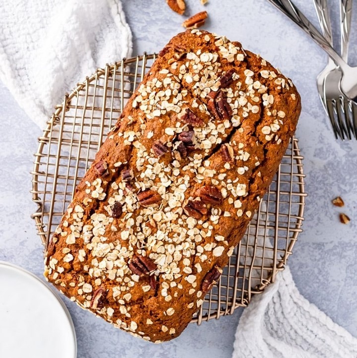 Slice and serve up this Oat Flour Banana Bread as a delicious breakfast or dessert. This banana oat bread is easy to throw together and makes your home smell incredible! #vegetarian #vegan ⁠
⁠
Recipe >>>vegkitchen.com/oat-flour-bana…
