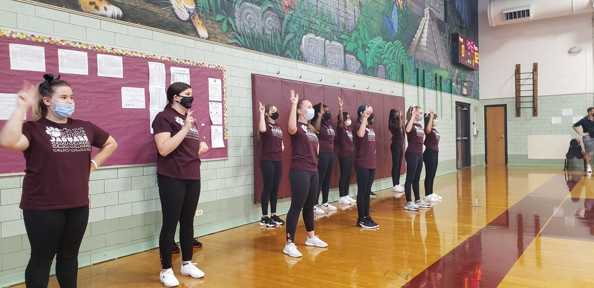 musicgeekchic's tweet photo. We've got spirit, yes we so! I am incredibly proud of our @D45Jackson cheerleaders who cheered their first game today! Your hard work and dedication shines through!
#proudcoach #d45learn4life #JAjaguarsROAR https://t.co/L43oDH6Ww6