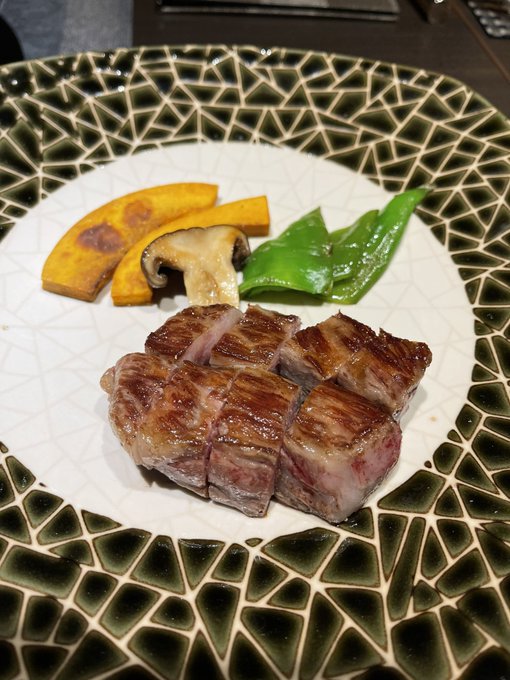 3 pic. 池袋 鉄板焼き Sublimeさんで、お肉?
A5ランクの絶品お肉❤️女子会
デートにも最高かも??
https://t.co/4XBpuT2q2Z https://t.co/59NHy