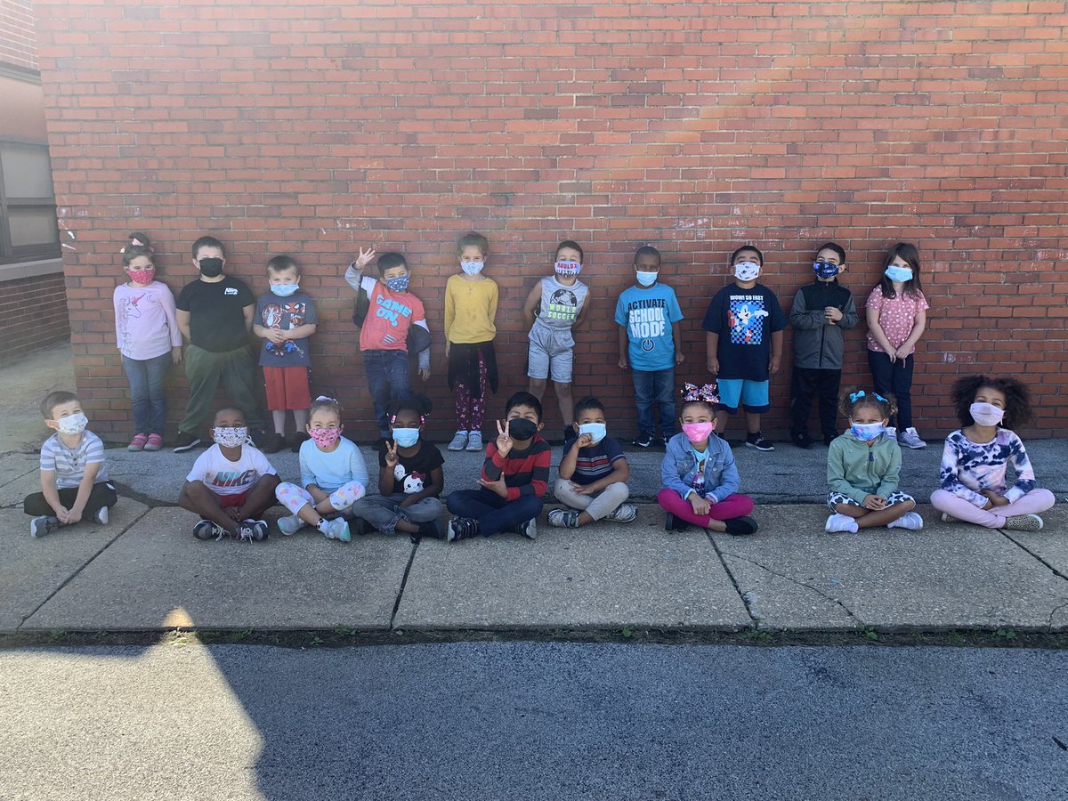 bennettsbunch's tweet photo. All of us were here today! #cddolphins https://t.co/Fqje9ncXkc