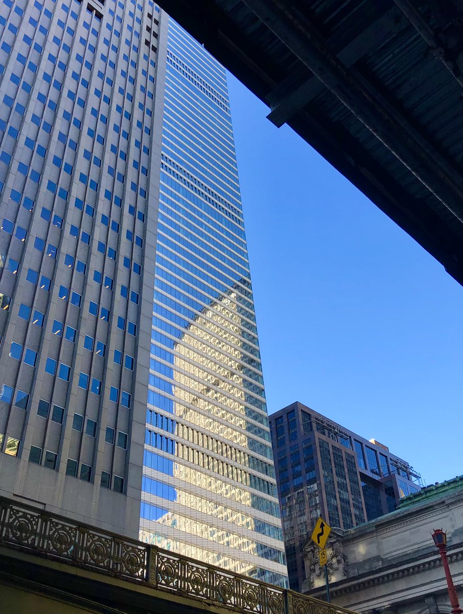 Jshatan's tweet photo. Plane Truths #272: Pan Am Slice. #midtown #reflection #windows #panambuilding #grandcentralstation #landmarks #skyscrapers #skyline #architecture #allstreetshots #photolovers #iphone8 #shotoniphone #iphonephotography #photoaday #photoadayseptember #photoadaysept https://t.co/0gjnj7WsXy