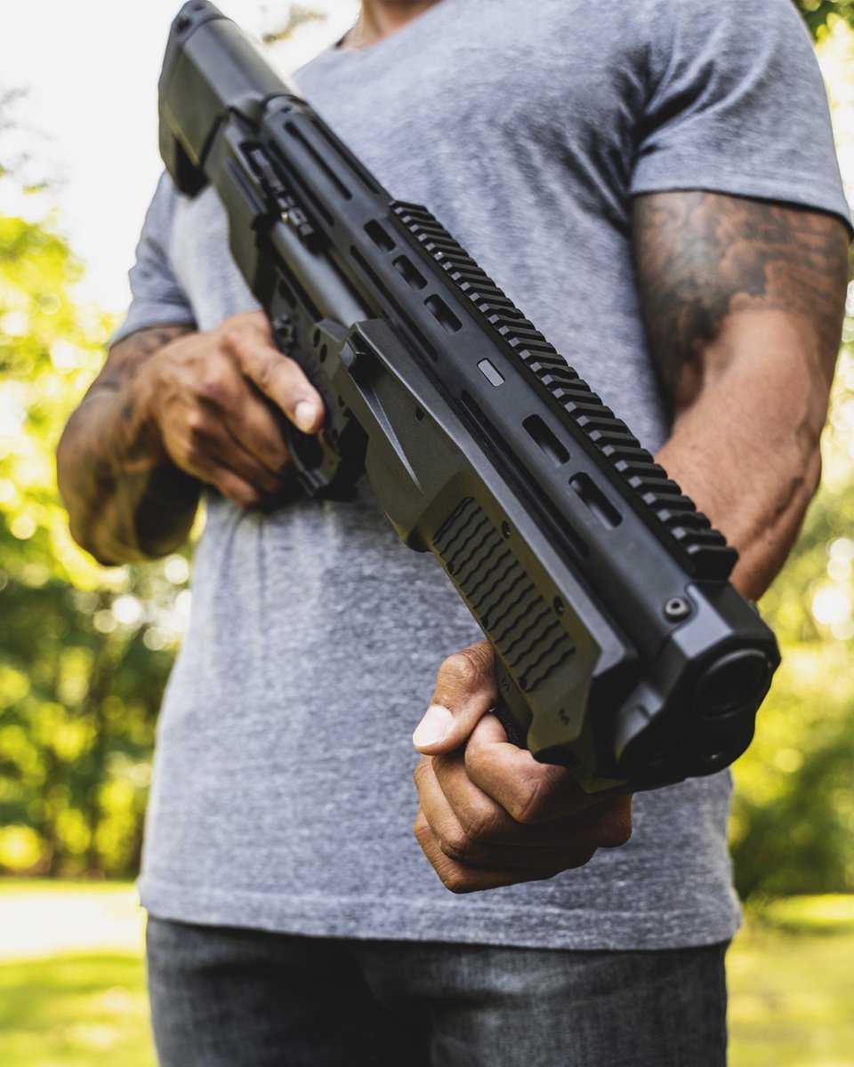 Smith_WessonInc's tweet photo. Safely chambering mini-shell loads, holding 6+6+1 3" magnum shells and 7+7+1 2.75" standard shells, M&P®12 has ultimate ammo versatility. Have you gotten your hands on one yet?
#BullPump #Shotgun #MP12 https://t.co/GWPQ53eMvC
