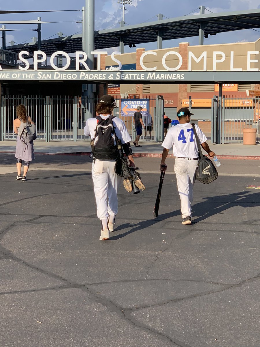 ethanlee2022's tweet photo. @AZFallClassic 2021 senior all academic game. 

#sgvarsenal #baseball #azfallclassic @SGVArsenal https://t.co/rFgXQ4apdB