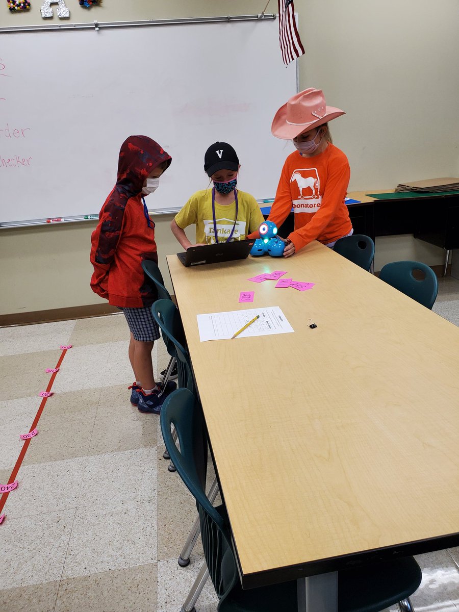 coachcoto's tweet photo. Start out with a rounding lesson, then throw in some coding with @WonderWorkshop Dash robots, and before you know it students are using floor tiles to estimate distance, working collaboratively, and problem solving all on their own #rowvastrong https://t.co/Dg2dMgqpDE