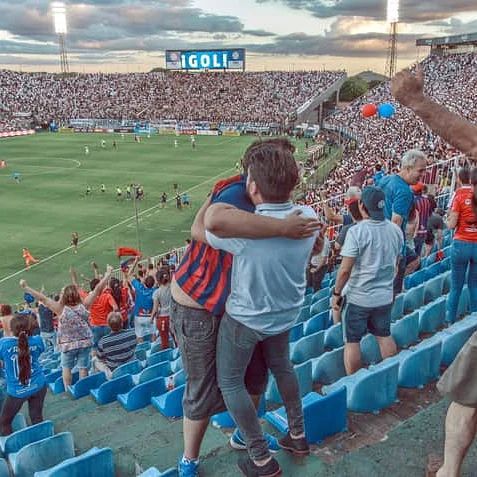 jesus1912ozuna's tweet photo. Ser hincha de Cerro Porteño no se explica, simplemente se siente. La Pasión explota, y las fronteras no existen. #109AñosDelMásPopular. https://t.co/DhwlIqtwGG