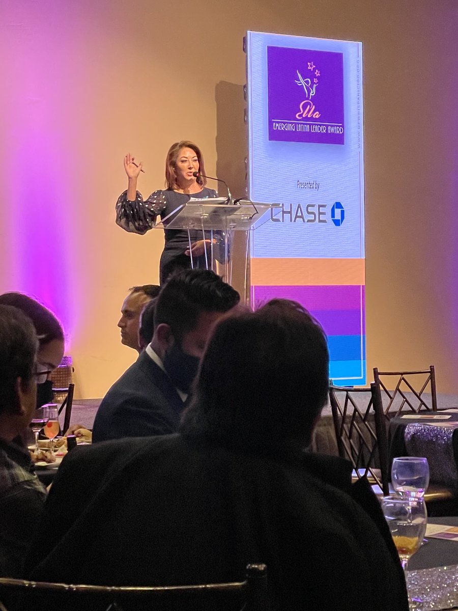 miriamcy's tweet photo. So excited to be amongst so many mujeres poderosas!#DFWH100  #latinas https://t.co/xLms1WFXXe