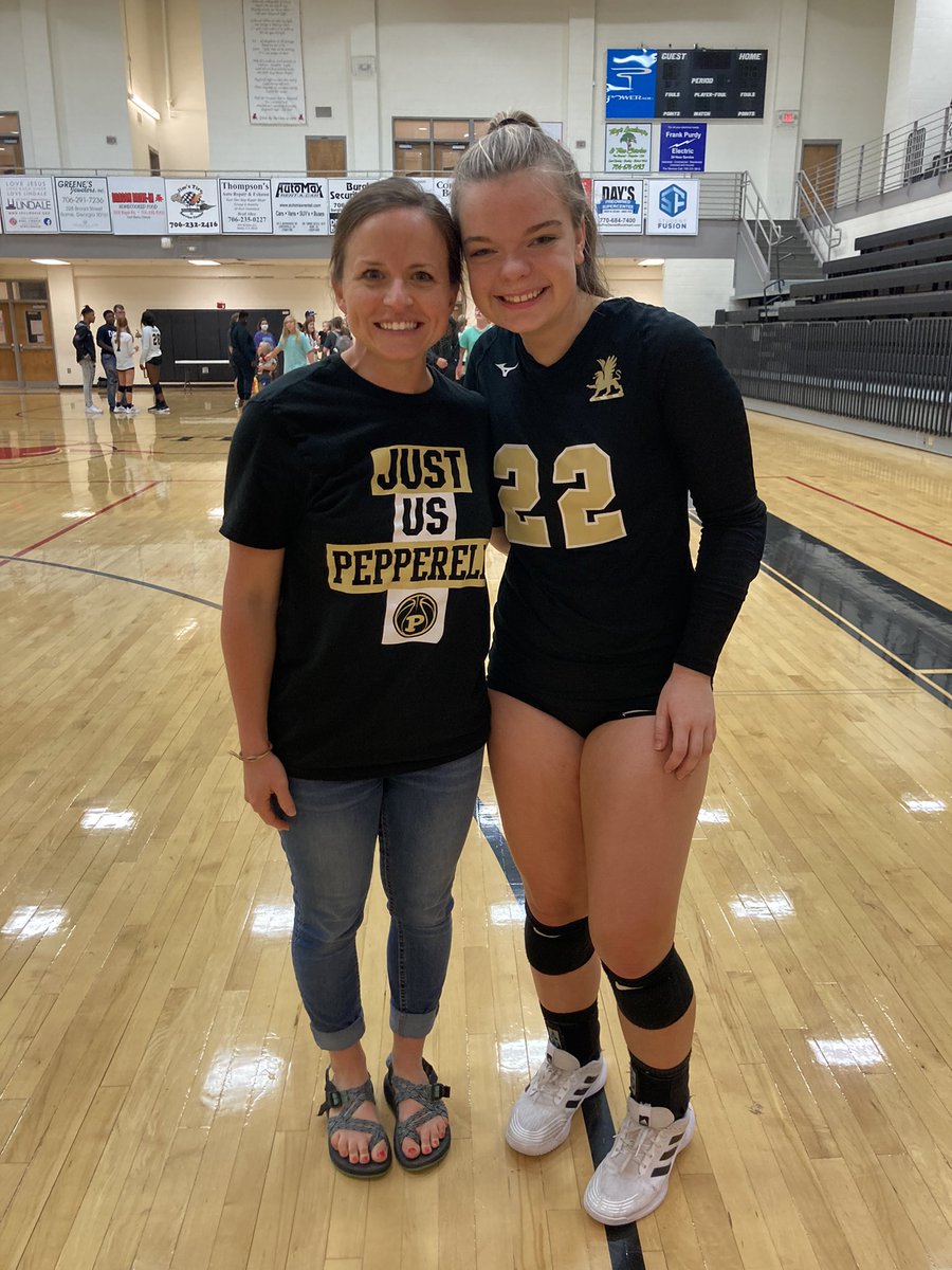 Love this sweet *senior* &amp; so excited that she’s going to be one of our 🏀 managers!