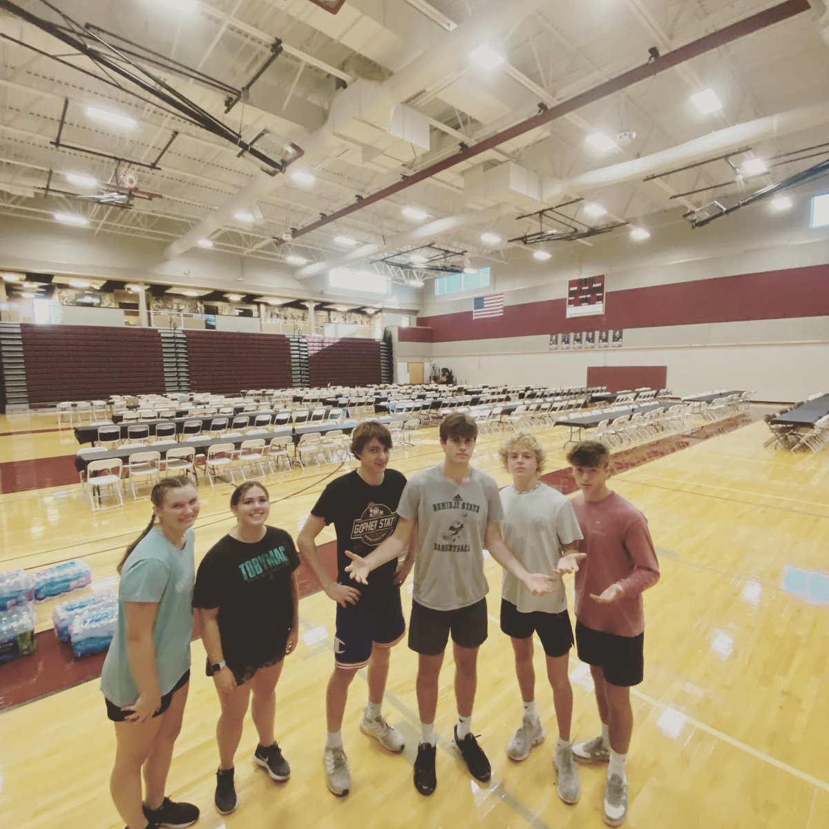 SWCHS_Strength's tweet image. Great job by this group helping set up for Grandparents Day today!! #AMillionChairsLater… 
#WhatsNext #StrengthServesAGreaterPurpose #ChaseTheChallenge