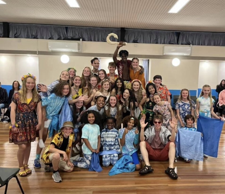 RubyOcallaghan5's tweet photo. I has the best time performing yesterday in moana playing the role of te fiti/ Te ka 🌊💙 https://t.co/0JYVKwJMQV