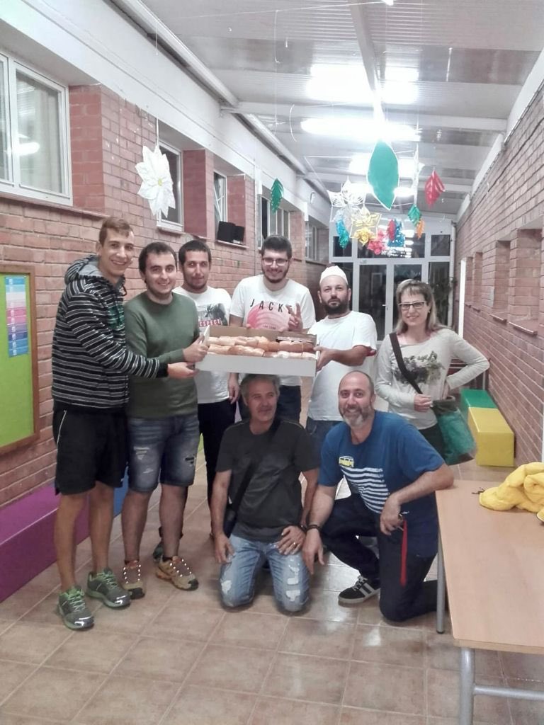JordiJordim's tweet photo. 4 anys del dia que si no fos per la coca, no l'haguéssim aguantat.
#bonsrecords #monopolis #adrenalina #son https://t.co/24SvEu1M6b
