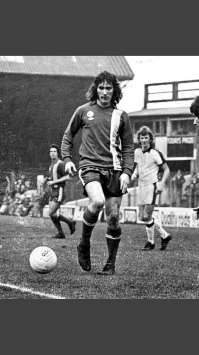StuartJKane's tweet image. It’s Friday and #PrizeDraw time! Simply like, retweet, and follow me (if you don’t already) to win a signed copy of both of my fact-based novels about Robin Friday. Draw closes midnight 3rd Oct 21. Good luck! #RobinManFriday #giveaway #readingfc #cardiffcityfc