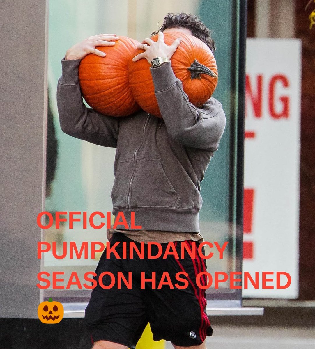 allegslovelace's tweet photo. here is hugh dancy officially opening #pumpkindancy season π https://t.co/dqXJwBzMAd