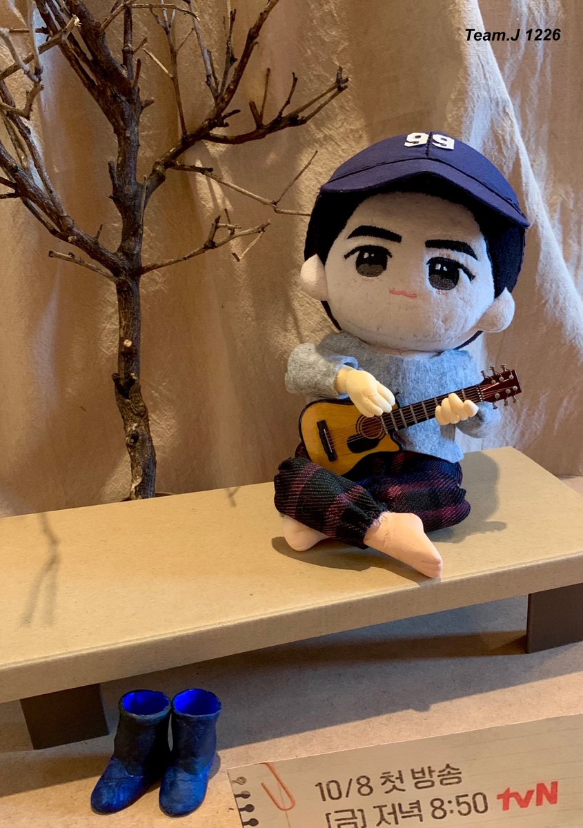 「賢い山村生活 」ポスター
 #슬기로운산촌생활　#チョ・ジョンソク #チョジョンソク #조정석 #chojungseok #jojungsuk #曹政奭 #익쮸니 #ikjoondool