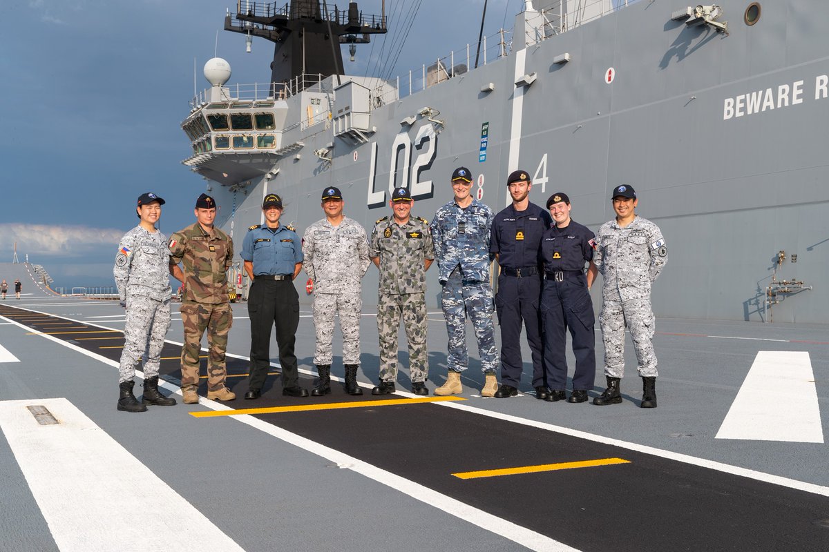 INTERNATIONAL ENGAGEMENT | The Indo-Pacific Endeavour 2021 task group bids farewell to the foreign participants from Canada, the United Kingdom, France, and the Philippines who joined IPE21.

Read IPE story: facebook.com/24076784645047…

#ModernandMultiCapablePHNavy 
#AFPyoucanTRUST