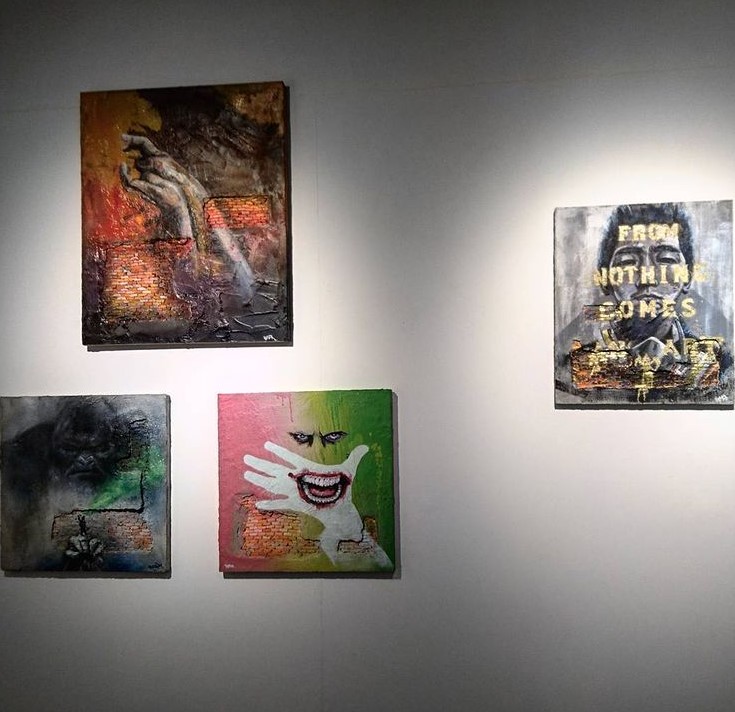 VASTAR_ART's tweet photo. 始めての個展、壁が7つあるので、この一面だけ好き勝手やらせていただきますよ
#WarnerBros映画の世界　#リサイクルアート #おれの名って発音は薄情者と同じ #ストリートアート　#台湾　#VASTAR https://t.co/wDZjmkCK3u