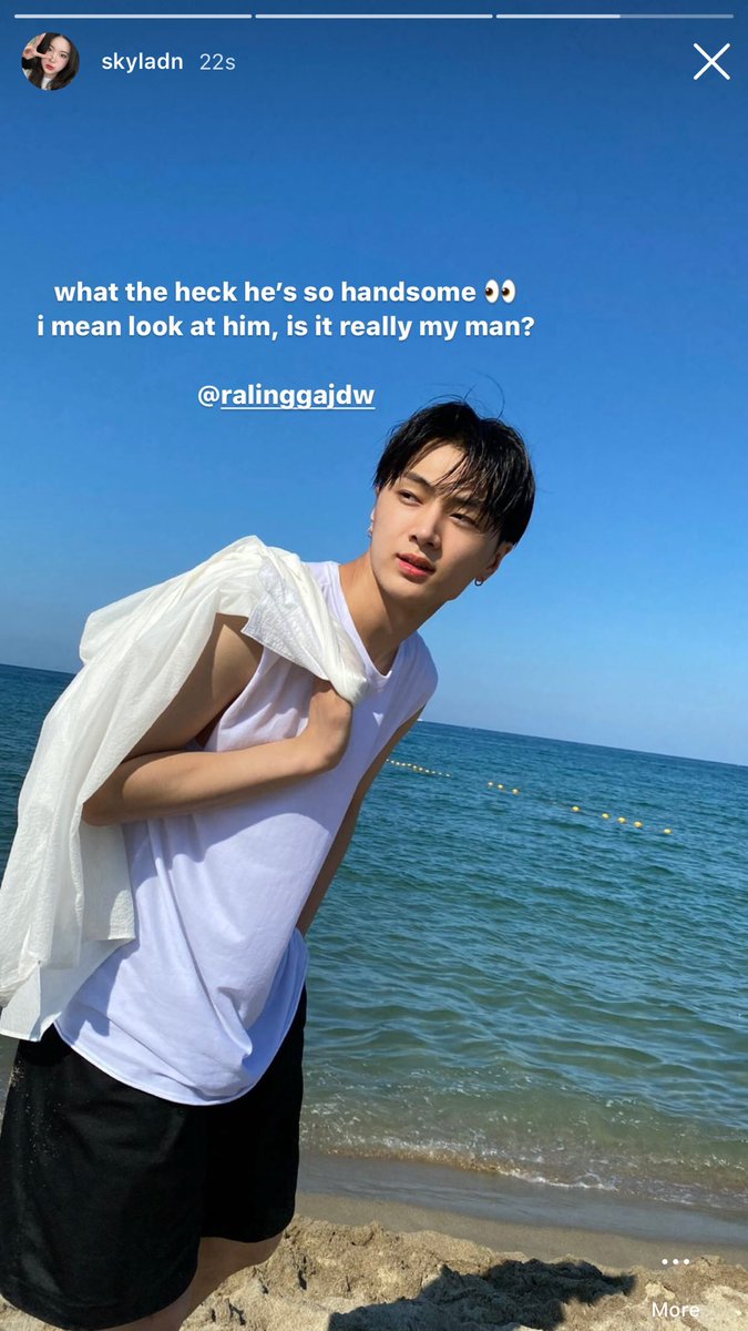 divintojays's tweet photo. beach—date
pjs one tweet au 
© kjlwrites, 2O21. https://t.co/7Q8WUOiQfT