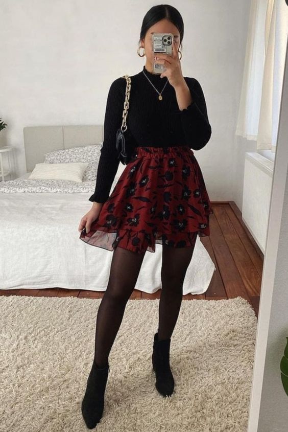 EstiloDF's tweet photo. #TipDeEstilo Te dejamos cuatro ideas de outfit para llevar medias y botas esta temporada. 🙌✨

📸: Pinterest https://t.co/aOb0QgzC8R