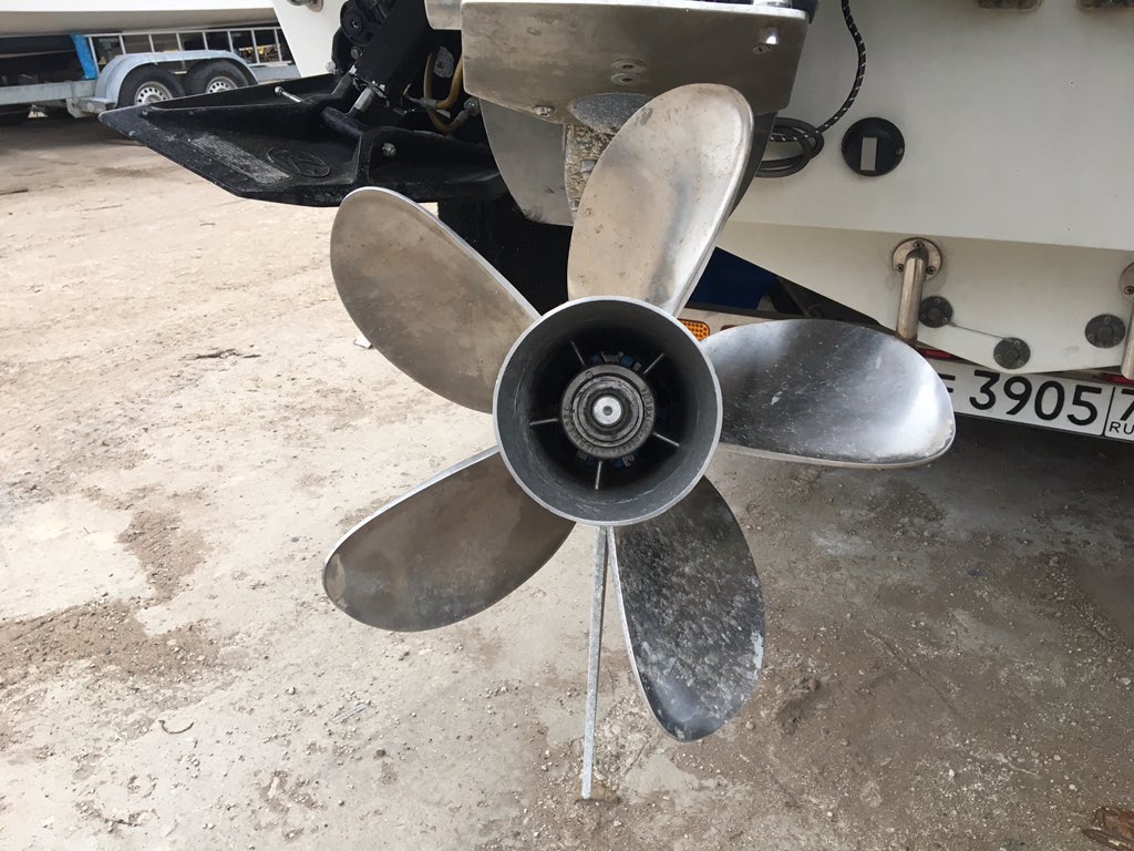 Rakhmanin_ru's tweet photo. Эх и шума от неё.
#формула #formula #катер #mercruiser https://t.co/4m8ygDsEvr