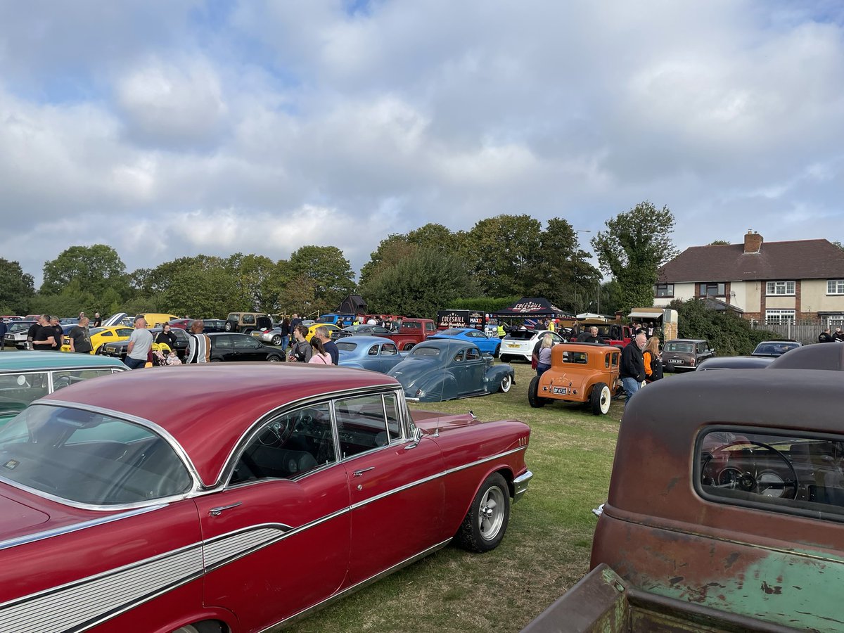 coleshillautob1's tweet photo. Great meet on Sunday we even had some filming going on @coleshillautob1 
@ClassicMotorNEC 
@ClassicCarWkly https://t.co/Rle5EfTtpf