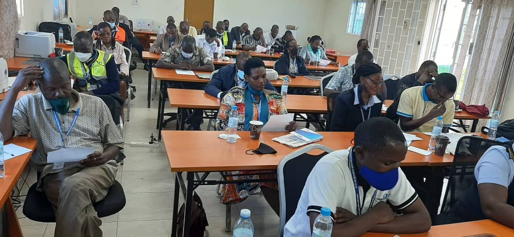 AtgwuUg's tweet photo. Yesterday yet another interesting Day @UgandaCAA as shop stewards resolve to meet the CAA Director General. 
#AmalgamatedTransportWorkersUnion 
@UNATU_ORG @MoWT_Uganda @ITFglobalunion @GenWamala @owere_usher @jhmrkmwanika @AbimaStephen @BIRUNGISHANITA2 @DrByakatonda https://t.co/DYIaa8q0sJ