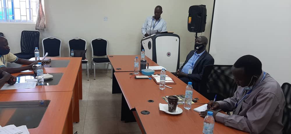AtgwuUg's tweet photo. More awaits from the resolutions of the meeting.
key issue was reinstating of leave allowances by @UgandaCAA 
@UgandaCAA Management responded to this call. 
@AtgwuUg and Airport staff eagerly waiting results.  @ITFglobalunion @owere_usher @jhmrkmwanika @ubctvuganda @AbimaStephen https://t.co/VvDDT44rcv
