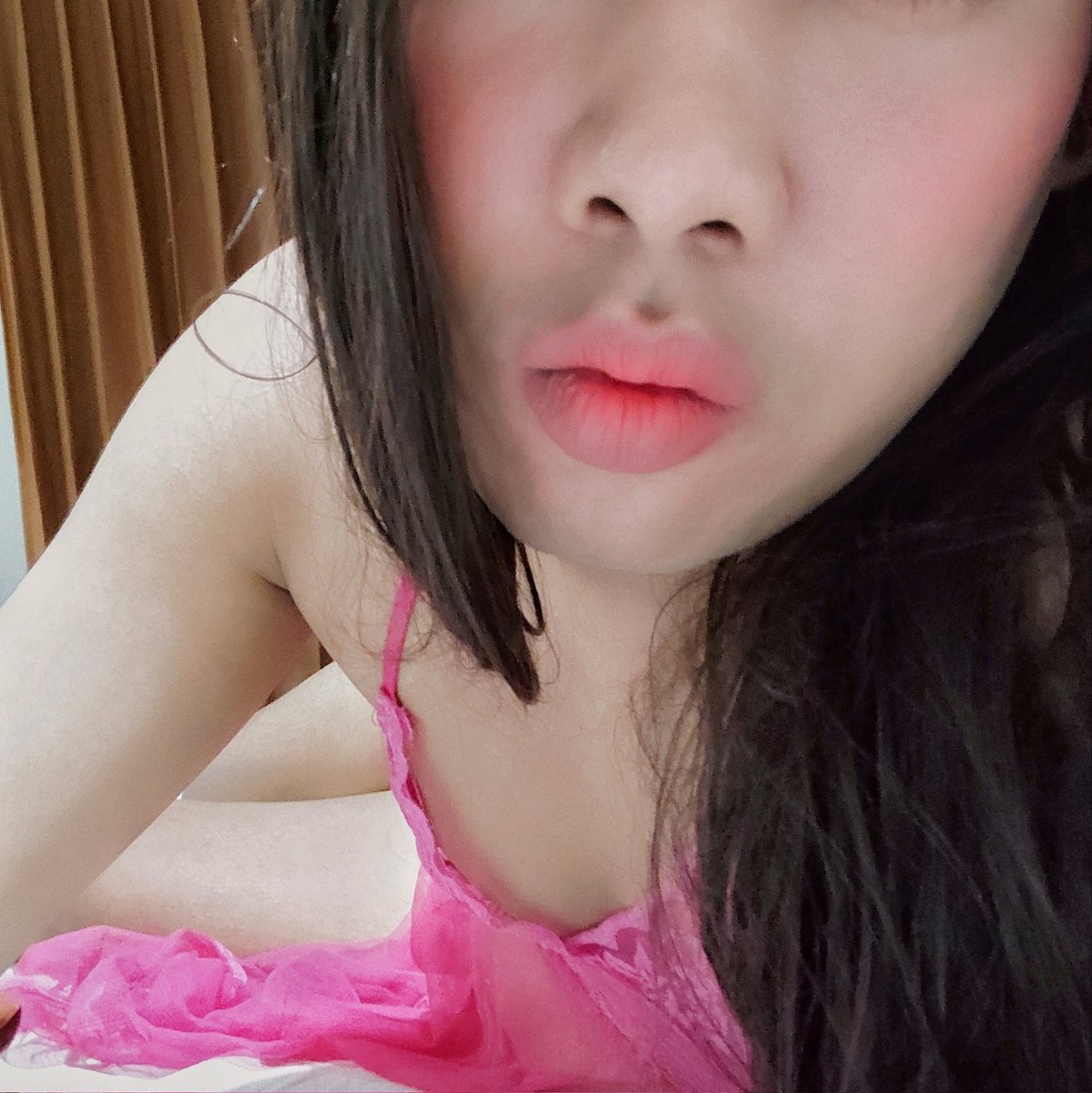 cdermalang's tweet photo. Me on pink 😍
#cderhijab #crosshijaber #crossdresserindonesia #cderbandung #cderindo #crosdressermalang #shemalejakarta #wariasurabaya #cdersurabaya #cderbali #shemalebali #shemalemalang #wariabali https://t.co/jPT59ummrD