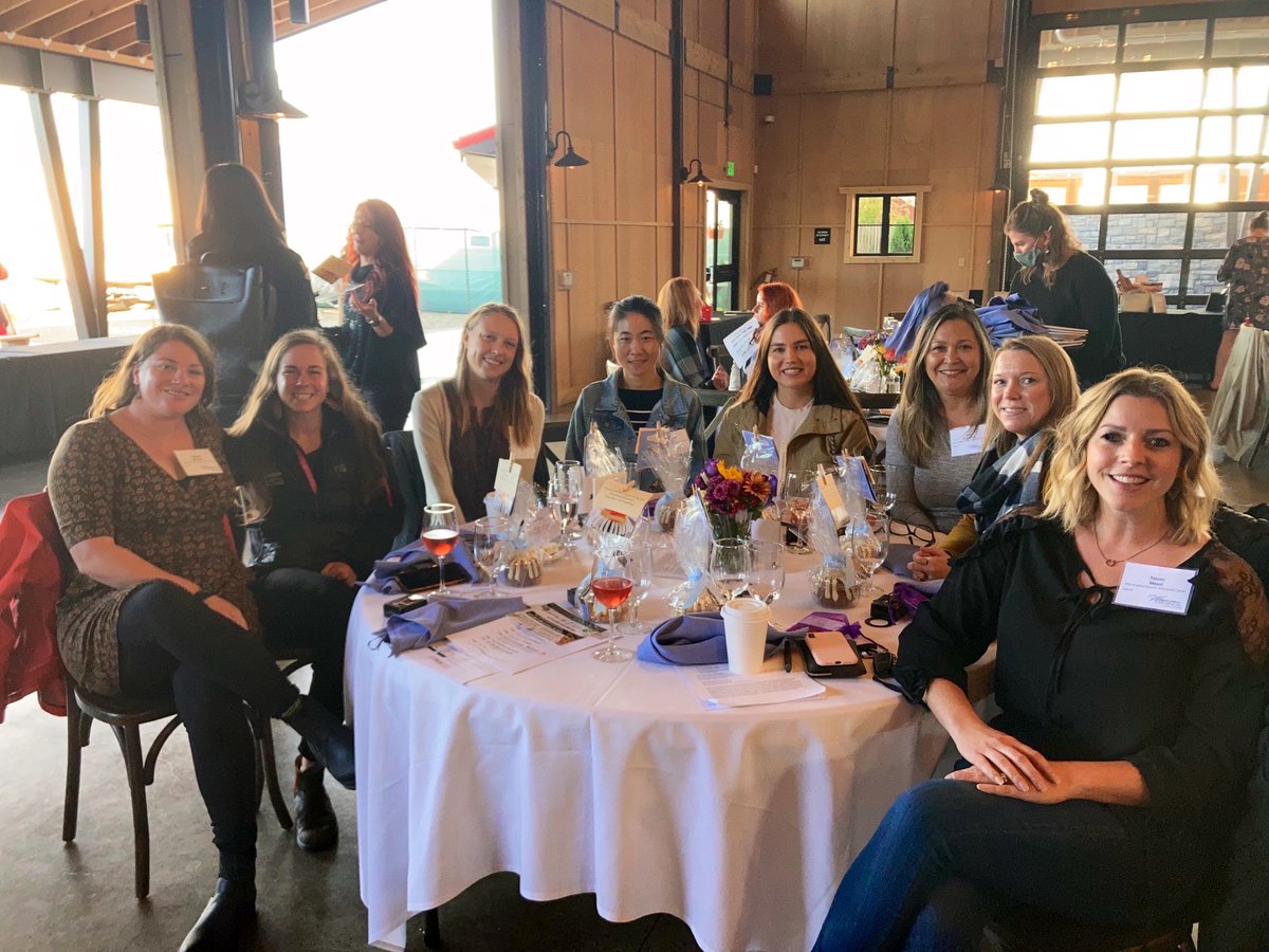 WSUPuyallupREC's tweet photo. Such a great night celebrating with @WSUPuyallupREC grad students at the @puyallupsumner Women in Business event! Proud to be apart of this community of women leaders! https://t.co/OfK8zk8Njn