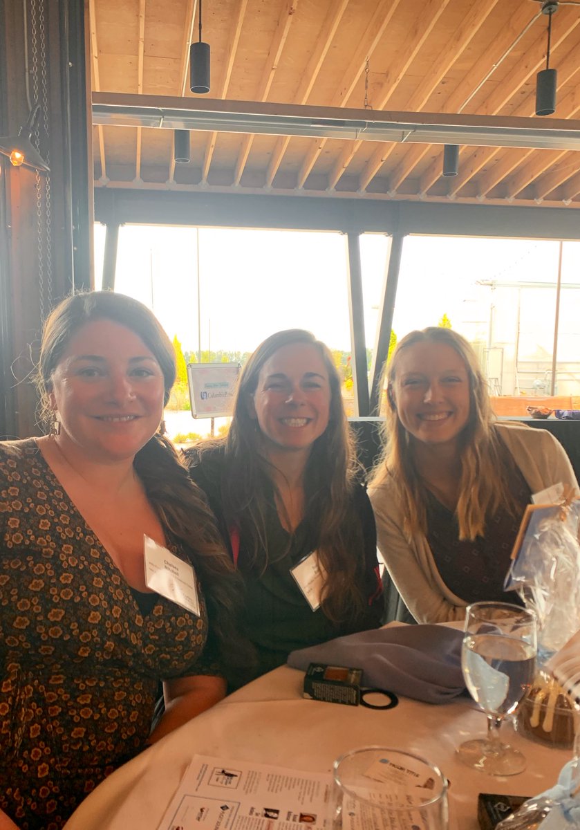 WSUPuyallupREC's tweet photo. Such a great night celebrating with @WSUPuyallupREC grad students at the @puyallupsumner Women in Business event! Proud to be apart of this community of women leaders! https://t.co/OfK8zk8Njn