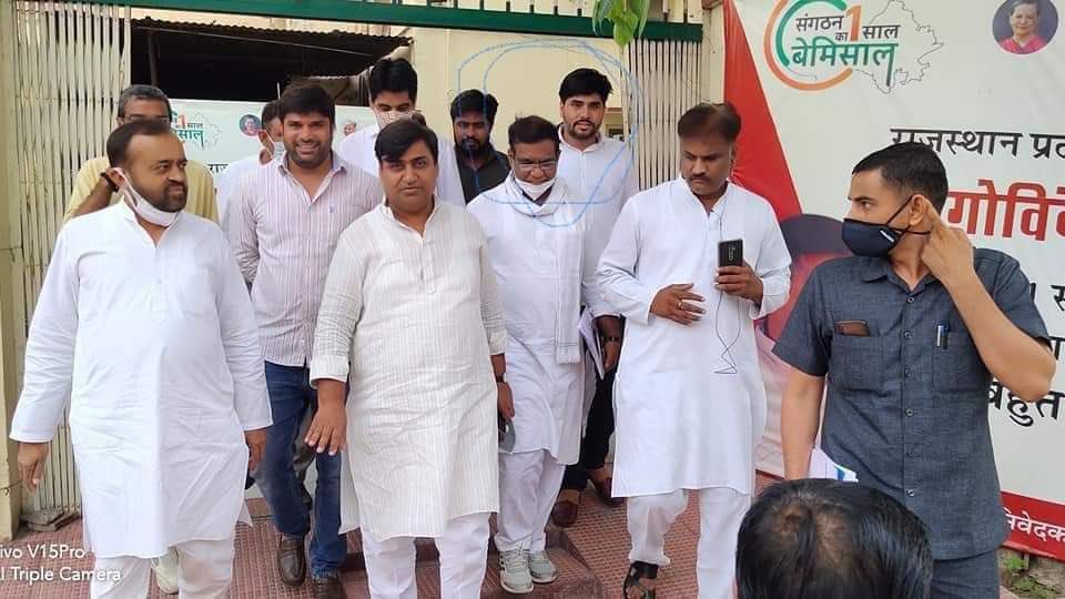 shyamraj08's tweet photo. REET-2021

कांग्रेस नेताओं का बत्ती 'लाल'
लगता है पेपर लीक व धांधली के 'तार' ऊपर तक जुड़े हुए हैं।

Happy Birthday @GovindDotasra साहब

बत्ती पर रहम, @TheUpenYadav के लिए बे��हम https://t.co/hTDvvhGqPJ