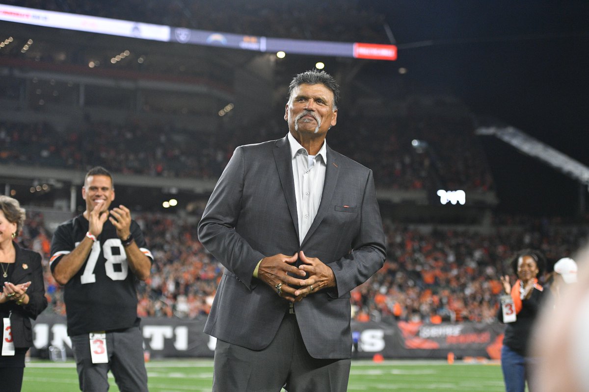 Bengals's tweet photo. IT'S OFFICIAL. 

The inaugural class of the Bengals Ring of Honor. https://t.co/VIDQgxcoX0