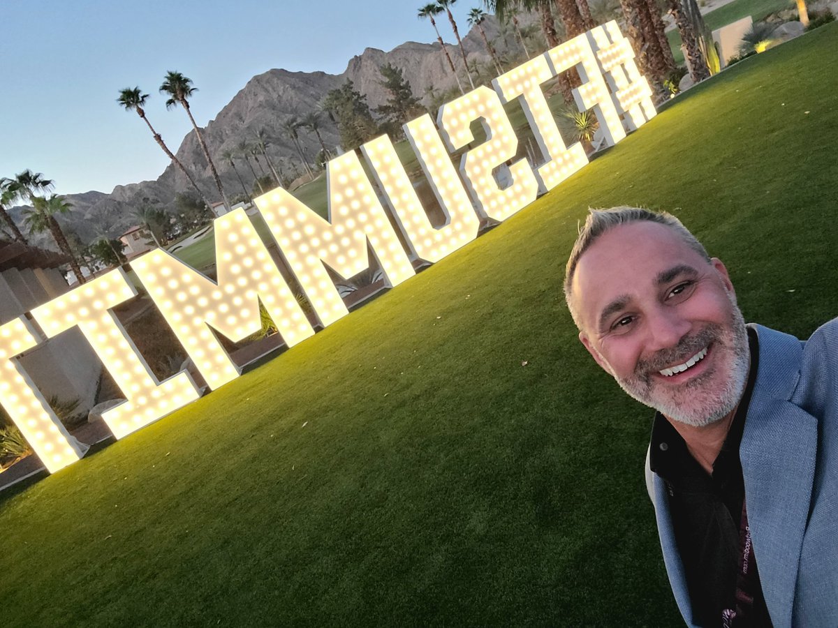 tbacarella33's tweet photo. #FISummit @Riskalyze fantastic event! https://t.co/uki8JbWfcS