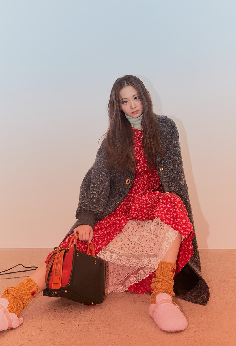 lofficielmy's tweet photo. We are getting pumped for @JYPETWICE new single #TheFeels, so here is a sneak peek of Tzuyu's October 2021 cover story with us now!

Link: https://t.co/aShv7iqj5a

#twice #TZUYUxLOFFICIEL #tzuyu #GetTheFeelsWithTWICE #TheFeels #쯔위 #周子瑜 https://t.co/1FimkMCKPf